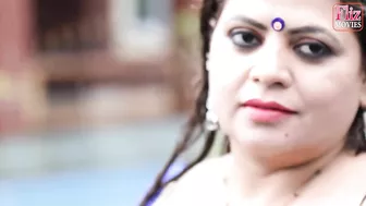 Hot Indian Saree Model Aapkee Sapna Bhabhi Video Song