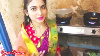 Bhabhi Khana Paka Raha Tha Ushe Andhera Me Leke Chud Diya