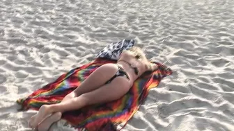 Milf Didn't Expect To Be Fucked In The Ass In Front Of Everyone On A Public Beach