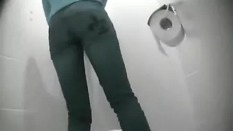 Hot Legs And Ass On Girl Urinating In Bathroom