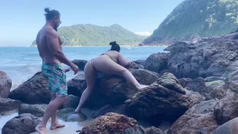 Girlfriend Big Ass Bikini Punched Showing Her Big Ass Sex On The Beach