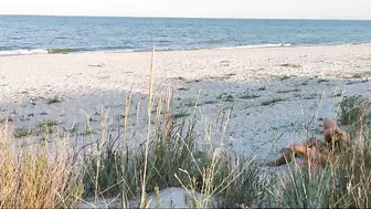 Peeping On Couple Fucking On The Public Beach