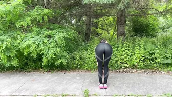 Wife Fucks 2 Guys And Gets Double Creampie In Public While Out Running / Sloppy Seconds / Yoga Pants