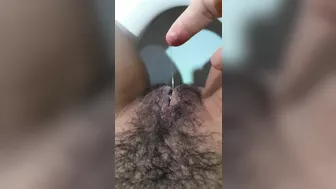 Luckykik Shave Her Pussy