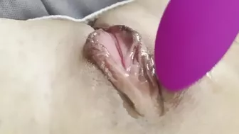 Young Pussy With A Real Pulsating Orgasm