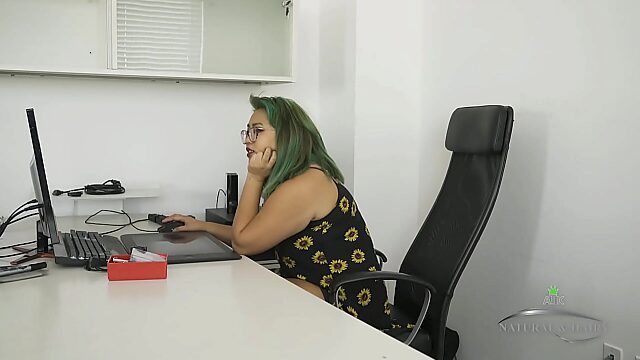 Petite Manila Bey's Naughty Solo Masturbation Session