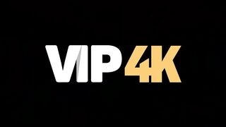 Vip4K. Die Go-Go-Tänzerin Aus Der Örtlichen Strip-Bar Ist Bereit Für Sex Zum Ausleihen