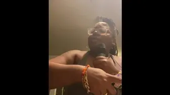 Ebony Beauty Sings Jilly From Philly