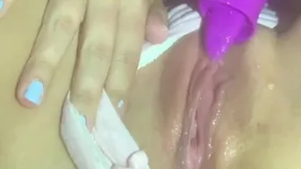 Solo Masterbating Fingering Big Tit Girl