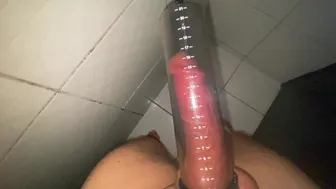 Before Having Sex I Make My Penis Grow A Few Centimeters With My Penis Pump