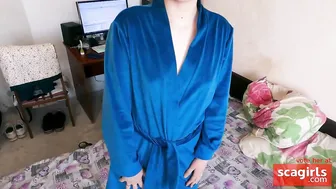 Step Sister Showed Off Her New Robe But Forgot To Wear Panties