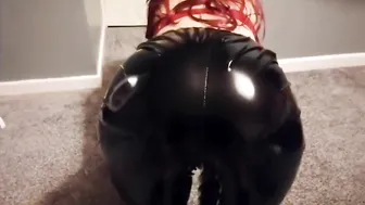 Femdom Babe Fucked In Ripped Latex Leggings After Leg Job And Butt Job Teas