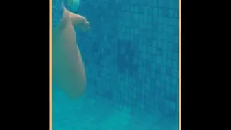 Wifey Flashes Her Tits In The Hotel Pool