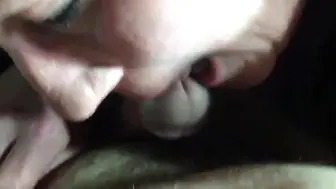 Amateur Girl Gives Blowjob To Cum