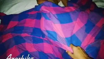 Sri Lankan Horny Teen Orgasm නිදාගෙන හිටපු අල්ලපු ගෙදර නංගි