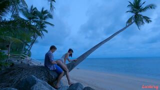 Amateur Couple Sex On The Palm Tree At The Beach