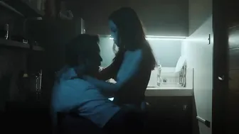 Sex Scenes Chloe Jenna, Christine Bermas Nude Tits 'Lampas Langit' 2022 / Mga Hubad Na Tits