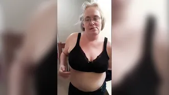 Ulgy Prostitute Bouncing Tits