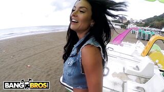 Bangbros - Incredible Pawg Franceska Jaimes Taking Anal On Public Beach