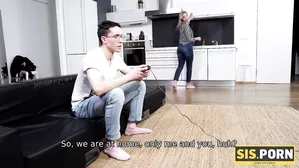 Sis.porn. Geek Boy Seduced By Blonde Stepsister During Gaming Session