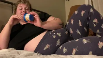 Alice Eats: Bbw Craves Her Boyfriend And Vores Him