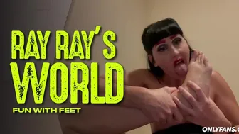 Ray Ray Xxx Takes Off Her Shoes And Starts Licking Her Feet Before Giving A Footjob