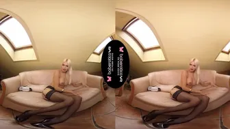 Solo Blonde Model, Lena Love Is Teasing A Bit, In Vr