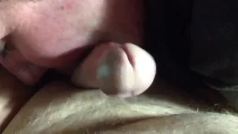 Amateur Girl Gives Blowjob To Cum