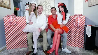 Cute Stepdaughters In Costumes Kyler Quinn And Alice Pink In Taboo Christmas Swap - Daughterswap