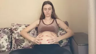 Pregnant Pervert Fucks Her Belly Button