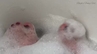 Feet Play In Bubble Bath