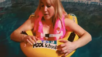 Alla Pop Nails Two Inflatable Rings In The Pool