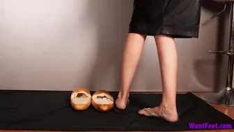 Milf Model Bread Slippers - 4K Mp4