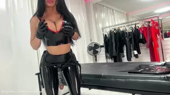 Evilwoman: Strapon Fucking In Latex Leggings And Bra