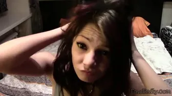 Sexy Emo Teen Fingers Her Pussy Solo