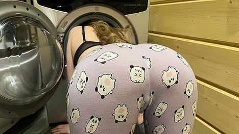 Bellamurr Gets A Rough Ride In The Washing Machine And Gets A Huge Facial