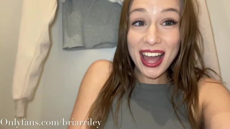 Briar Riley Caught Fingering In Changing Room & Getting Wet Pussy Orgasm