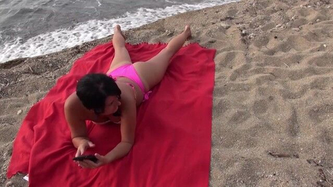 Alexandra Wett Gets Caught On The Beach & Given A Hot Creampie